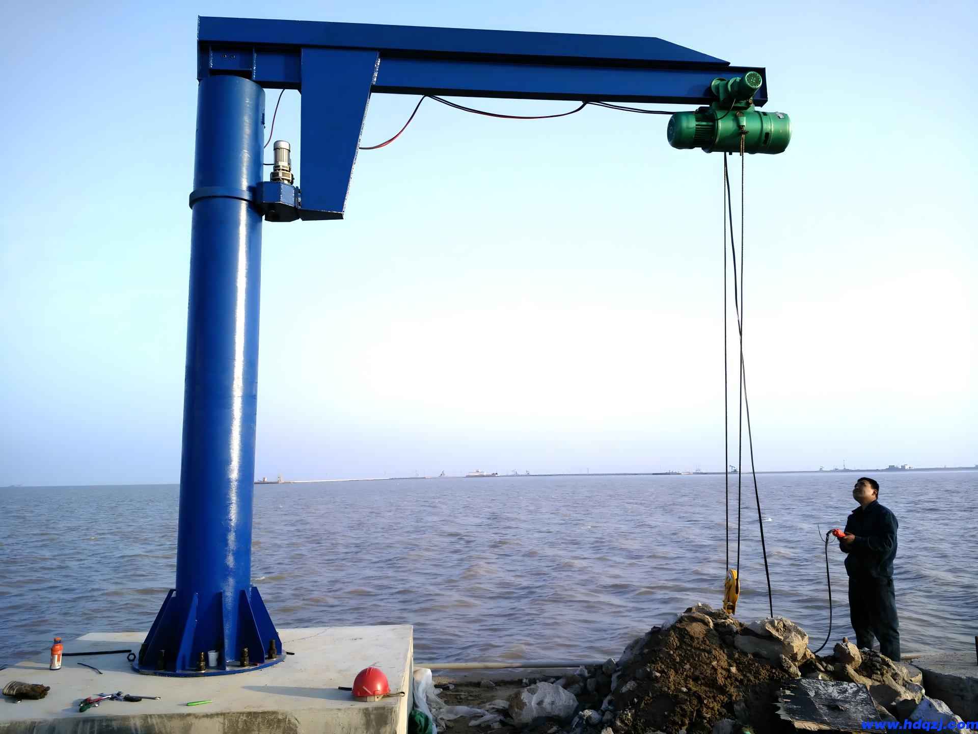 BZDType fixed column cantilever craneBZDV-pillar rotary arm crane
