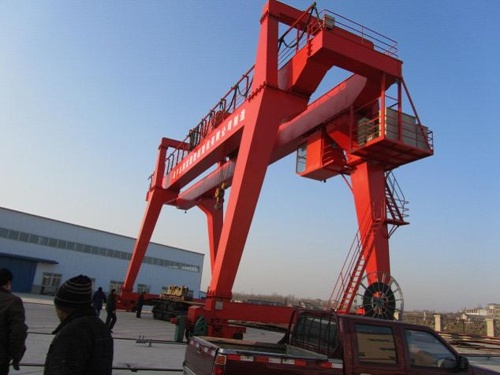 AType hook gantry crane|Double beam hook gantry crane
