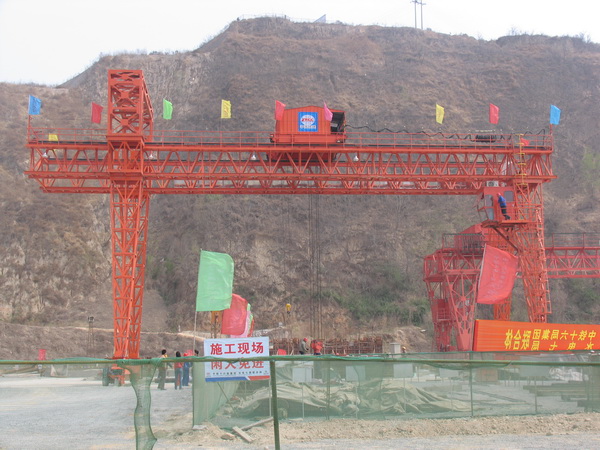 Procurement of double beam flower frame gantry crane for road and bridge engineering