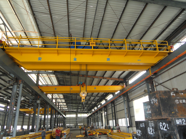 Installation of Small Double Beam Bridge Crane in Steel Structure Workshop