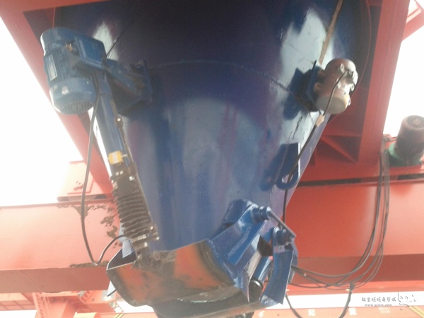Specially customized for non-standard gantry feeding carts in pipe factories