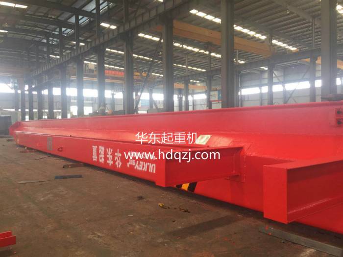 MHBtype5T-24.1MHalf gantry crane shipment