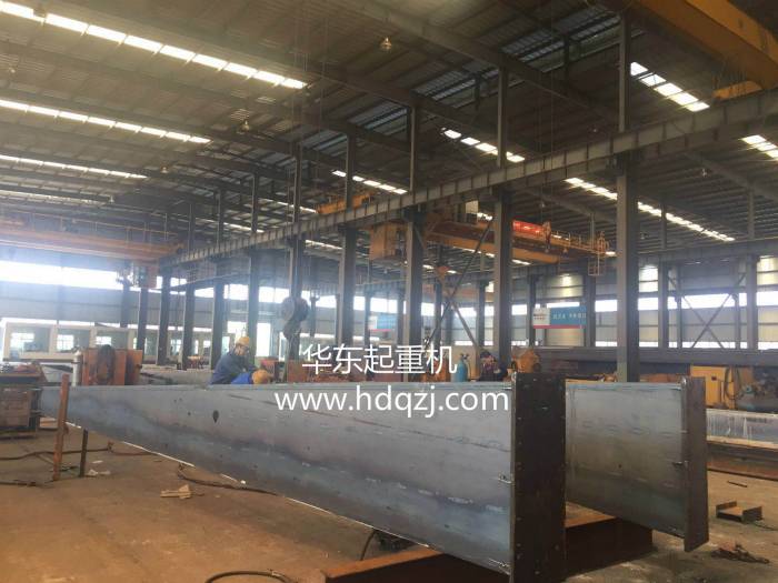 MHBtype5T-24.1MHalf gantry crane shipment